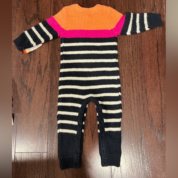 CAT & JACK BABY Black & White Striped Long Sleeve Chunky Knit Bodysuit Size 18M - Picture 2 of 6